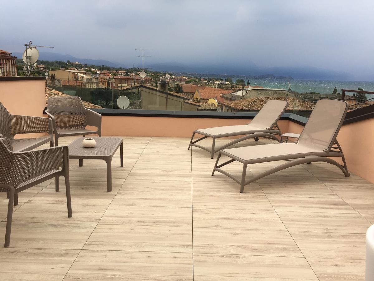 Apartamento Casa Tunina Desenzano del Garda Exterior foto
